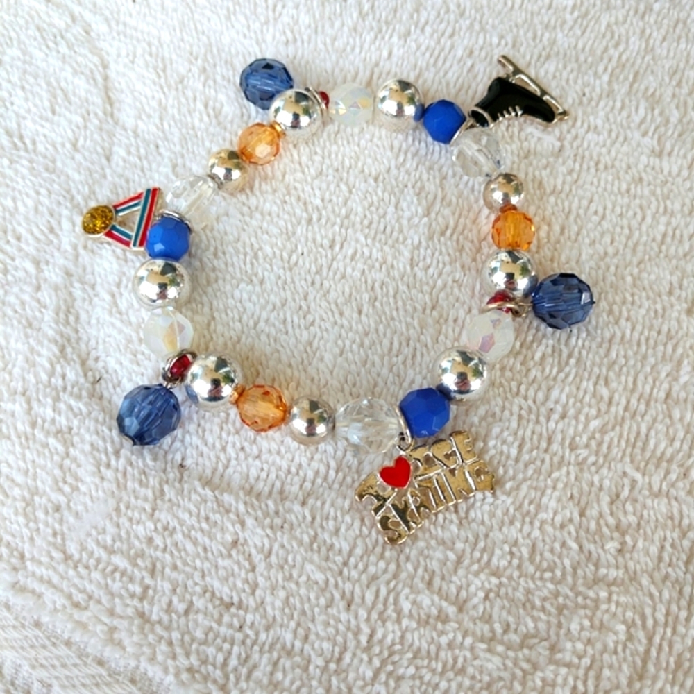 🆕 🏂ICE SKATING ⛷️I Love Ice Skating Charm Bracelet NWT
